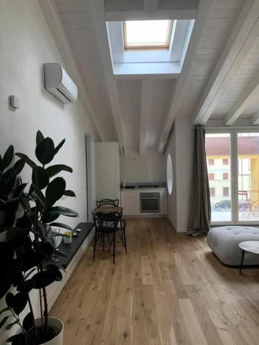 Waterfront Balcony I Grani 4 Resort Style Suite 리보르노 외부 사진